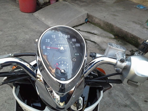 Fino ปี 54 ท่ออาร์ม สีขาว ดำ ล้อขอบทอง รถสวย เบาะใหม่ เครื่องเดิมแน่นๆ เอกสารครบ ท้าพิสูจน์ ลองขับได้จ้า