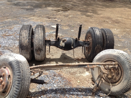 ขายชุดเพลา พร้อมคานหน้าNprครับ