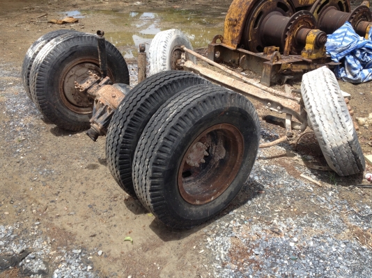 ขายชุดเพลา พร้อมคานหน้าNprครับ