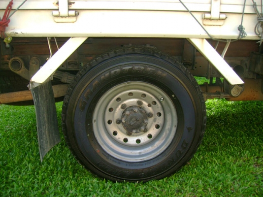 MITSUBISHI FUSO GUTS รถห้าง มือเดียว ไม่ติดเวลา MITSUBISHI FUSO GUTS รถห้าง มือเดียว ไม่ติดเวลา