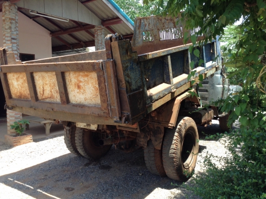 ขาย 6 ล้อดั้มหัวยาว ไม่มีทะเบียน สภาพพร้อมใช้งาน  เครื่อง EH100 เฟืองท้ายใหญ่จัมโบ้ 200 เช็คใหม่ทั้งคัน ระบบไฟครบ ราคาต่อรองได้ครับ