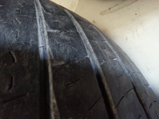 ขายยางมิสลิน215/70/15   ปี12สวยขายถูก3500