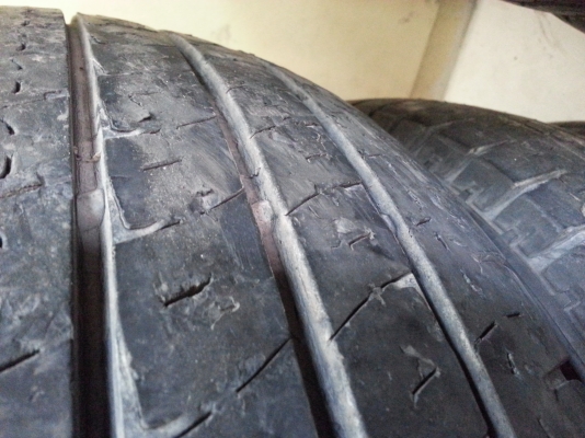 ขายยางมิสลิน215/70/15   ปี12สวยขายถูก3500