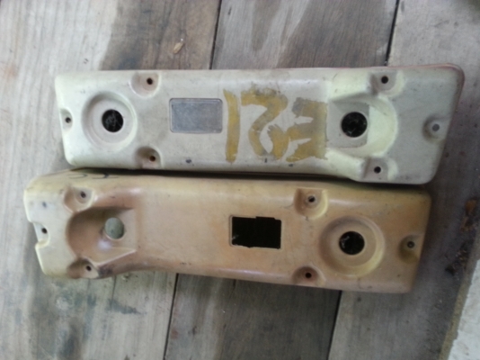 ขายฝาครอบไฟท้ายbmw e21