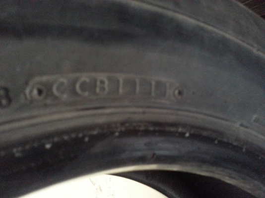 ขายยางถูกๆ215/70/15บริสโตนลายงูปี11สวย3000