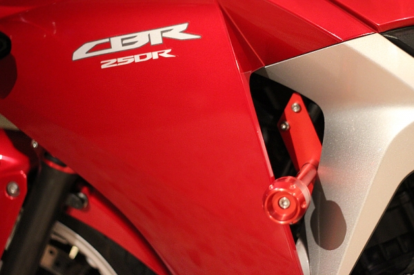 cbr250i ปี2010 ของแต่งเกินคุ้ม  เฉพาะท่อ2หมื่นกว่า
