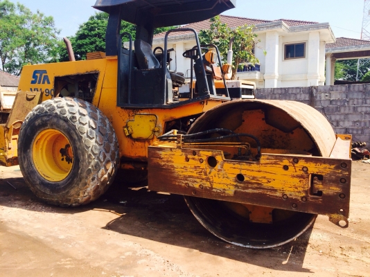 ขายด่วน รถบด 10 ตัน 2 เพลา สวยๆสภาพดีมาก