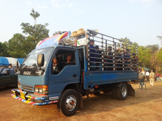 ต้องการขายรถ 6 ล้อกลาง