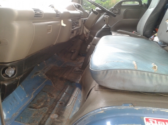 ต้องการขายรถ 6 ล้อกลาง