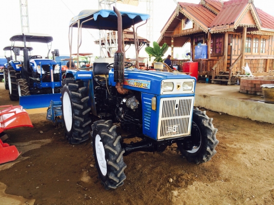 ขายรถไถแชมป์ 304 slx มือสองสภาพดีพร้อมใช้งาน