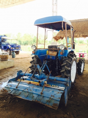 ขายรถไถแชมป์ 304 slx มือสองสภาพดีพร้อมใช้งาน