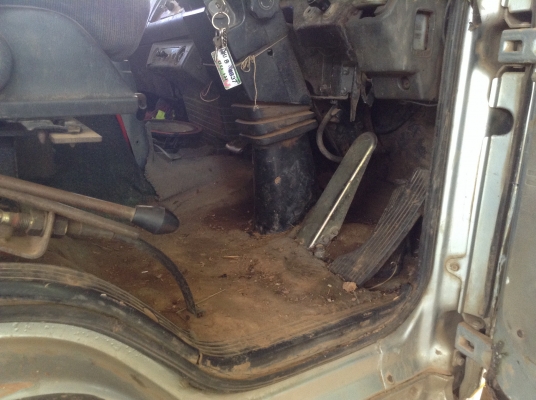 ขายพ่วงดั้มแม่ลูก ISUZU ROCKY FVZ13NFY วางเครื่องแดวู 360 แรงม้า เกียร์ Eaton คัสซีสวยจัด แอร์เย็น ดั้มสวย ยางเต็มทุกเส้น ทะเบียนเต็มพร้อมโอน ราคาต่อรองได้อีก