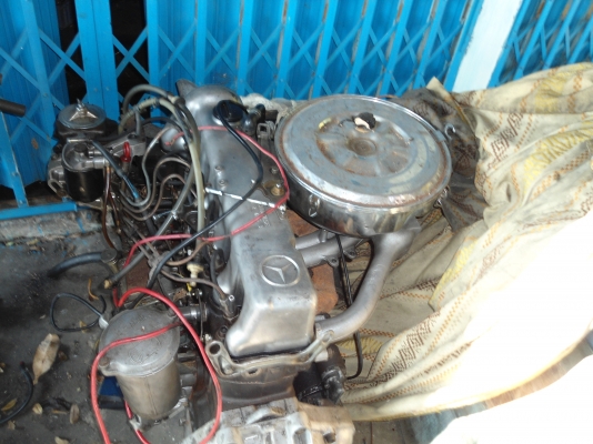 เครื่องBenz300d มีเอกสาร ติดต่อ 0899809414 ต่อรองได้