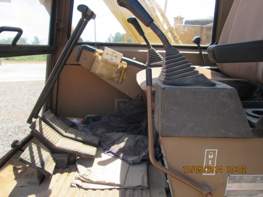 ขายรถแบคโฮ CAT E70B ขายรถแบคโฮ CAT E70B