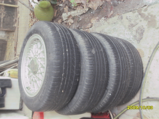 ยางพร้อมแม็กขอบ14 ของรถเก็ง ยางพร้อมแม็กขอบ14 ของรถเก็ง