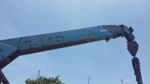 DECA195แรงม้าเครน5ตัน5ปอก4ชัก