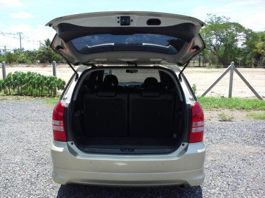 TOYOTA WISH 2.0(Q) AT ปี 2004