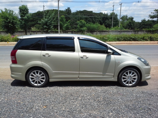 TOYOTA WISH 2.0(Q) AT ปี 2004