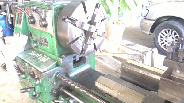 แท่นกลึง 6 ฟุต ชิงฟง 3 เพลา เกียร์บล็อก  83,000 พร้อมใช้