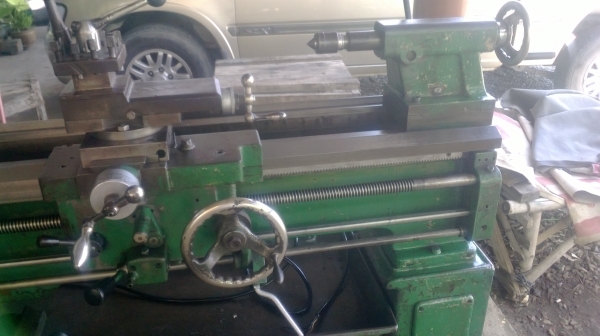 แท่นกลึง 6 ฟุต ชิงฟง 3 เพลา เกียร์บล็อก  83,000 พร้อมใช้