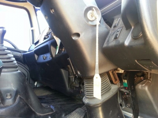 รถฮีโน่ 10 ล้อ หัวลาก 260 แรงม้า. ปี 53 ( ติดแก๊ส ) , ( มีขาย 4 คัน. )  สนใจติดต่อ 081 - 6079515