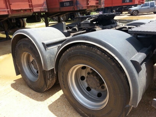 รถฮีโน่ 10 ล้อ หัวลาก 260 แรงม้า. ปี 53 ( ติดแก๊ส ) , ( มีขาย 4 คัน. )  สนใจติดต่อ 081 - 6079515