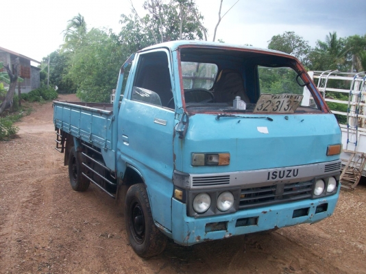 ขาย 4 ล้อกลาง เครื่อง  88  แรง 4 j b 1  เครื่องดีมากครับ  ลดราคา65000  ขับกลับใด้เลยครับ