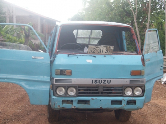 ขาย 4 ล้อกลาง เครื่อง  88  แรง 4 j b 1  เครื่องดีมากครับ  ลดราคา65000  ขับกลับใด้เลยครับ