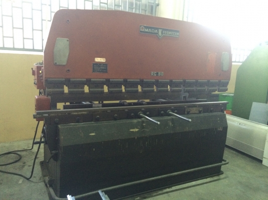 แท่นพับAMADA8ฟุตของญี่ปุ่น