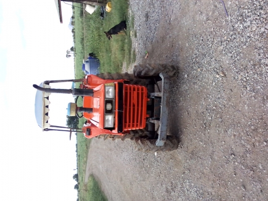 Kubota L1  18 แรง สภาพสวย  ยางดียางสวย  เครื่องสวย เครื่องแน้น  เข้าเกียร์งาย  ไม่ดัง  มีแต่ตัว  ขับเคลื่อน 4 ล้อ สนใจตติดต่อ 089-9638932 อ.ชัยบาดาล จ.ลพบุรี ต.บัวชุม