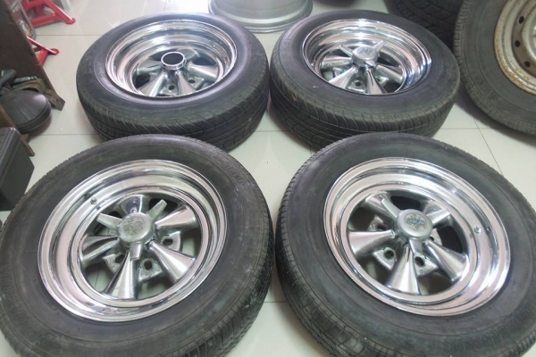 ล้อนำเข้าจากญี่ปุ่น Cragar made in U.S.A ขอบ15" หน้า7" หลัง8" ล้อนำเข้าจากญี่ปุ่น Cragar made in U.S.A ขอบ15" หน้า7" หลัง8"