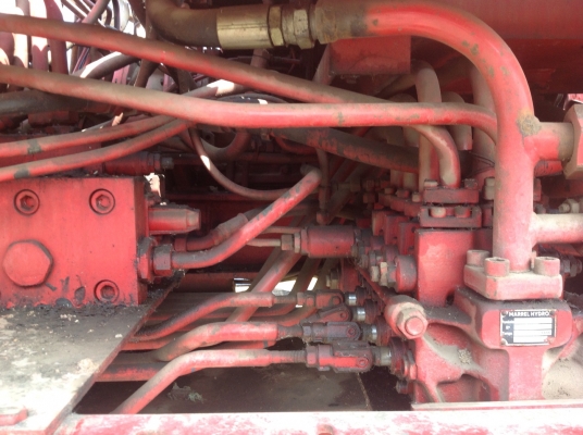 รถขุดล้อยางขนาด พีดับบลิว ๑๕๐ โปรเครน ยูตานิ