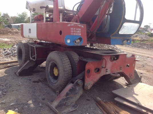 รถขุดล้อยางขนาด พีดับบลิว ๑๕๐ โปรเครน ยูตานิ