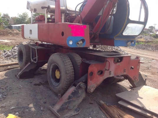 รถขุดล้อยางขนาด พีดับบลิว ๑๕๐ โปรเครน ยูตานิ