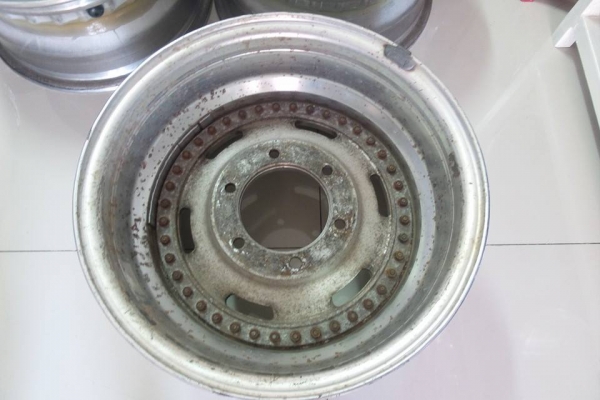 ล้อนำเข้าจากญี่ปุ่น 15x8.5 (ET-ประมาณ30) ลึก5นิ้ว ล้อ2ชิ้น