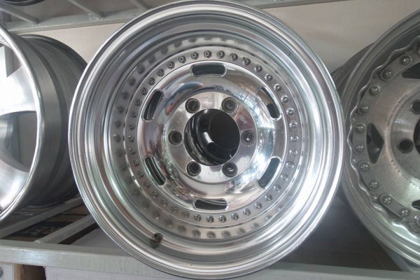 ล้อนำเข้าจากญี่ปุ่น 15x8.5 (ET-ประมาณ30) ลึก5นิ้ว ล้อ2ชิ้น