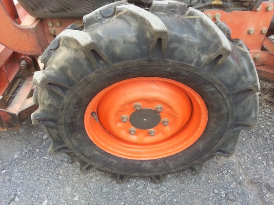 รถไถสภาพนางฟ้ามาแล้ว...ด่วนๆๆ คูโบต้าL3408 4 WD ใบมีดตราช้าง ยางใหม่ๆ 4 เส้นรถไร่ไม่เคยลงน้ำ