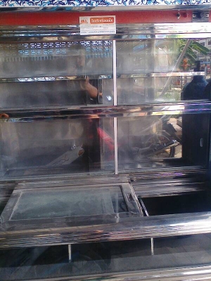 เพื่อนฝากขายครับ ร้อนๆแบบนี้จัดกันไปครับ ตู้แช่สภาพดี เย็นๆ ใช้งานได้ปกติครับ จัดไป 20000 บาทครับ