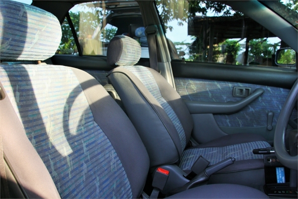 ขาย toyota soluna ปี 2000 at 95,000 บาท