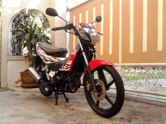 ขออนุญาติขาย Honda Sonic New 125 ตัว TOP ล้อแม็ก สตาร์ทมือ โอนฟรีครับ