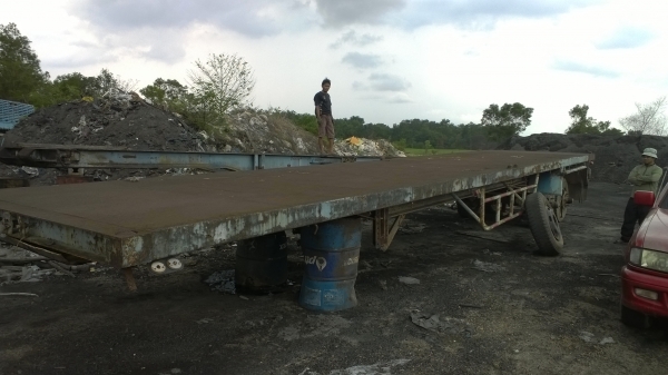 หางPANUS หางพื้นเรียบ2คานยาว12ม.ล้อครบ ช่วงล่างสวย คัสซีสวย ใหญ่ 45ซม.ขายตามสภาพ ไม่มีเล่ม...ทำสัญญาซื้อ-ขาย...