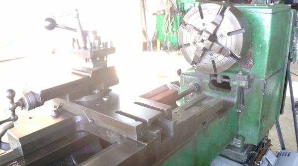 เครื่องกลึง 6 ฟุต ชิงฟง 3 เพลา เกียร์บล็อก พร้อมใช้ 83,000