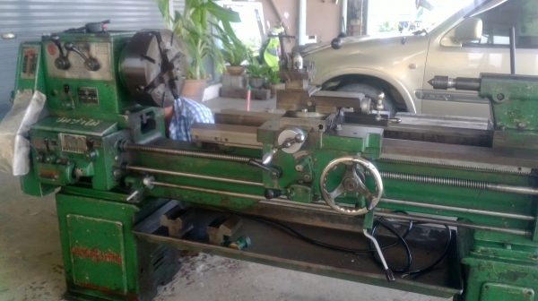 เครื่องกลึง 6 ฟุต ชิงฟง 3 เพลา เกียร์บล็อก พร้อมใช้ 83,000