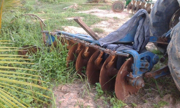 ขายรถไถ FORD 6600 TA ใบดัน+ผาน7 เล่มทะเบียนพร้อมโอน ขายรถไถ FORD 6600 TA ใบดัน+ผาน7 เล่มทะเบียนพร้อมโอน