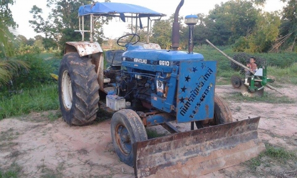 ขายรถไถ FORD 6600 TA ใบดัน+ผาน7 เล่มทะเบียนพร้อมโอน ขายรถไถ FORD 6600 TA ใบดัน+ผาน7 เล่มทะเบียนพร้อมโอน