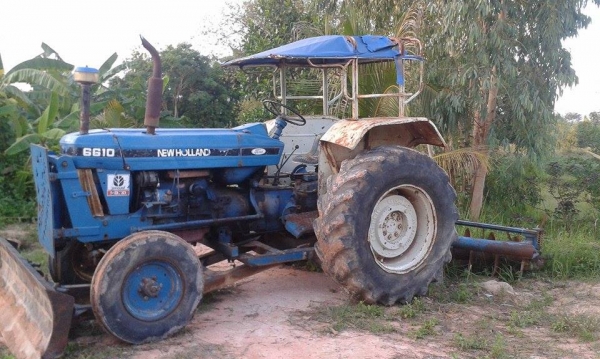 ขายรถไถ FORD 6600 TA ใบดัน+ผาน7 เล่มทะเบียนพร้อมโอน ขายรถไถ FORD 6600 TA ใบดัน+ผาน7 เล่มทะเบียนพร้อมโอน