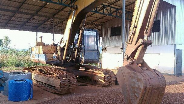 แบคโฮ200-3