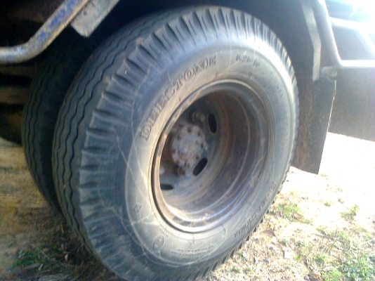 หกล้อ อีซูซุ NRR115แรง รถห้างสภาพเดิมๆๆ รดราคาสุด 440000บด่วนๆเลยเจ้าของร้อนเงิน..ครับ