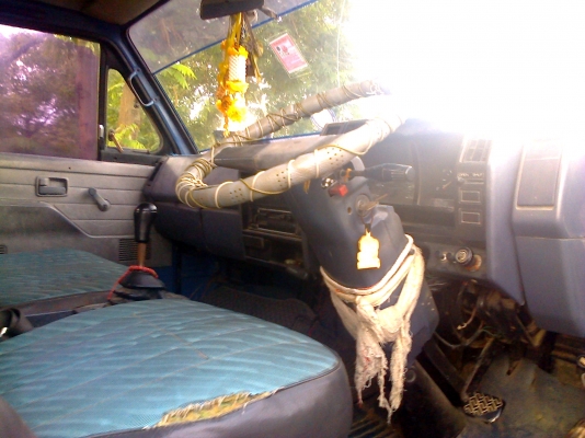 หกล้อ อีซูซุ NRR115แรง รถห้างสภาพเดิมๆๆ รดราคาสุด 440000บด่วนๆเลยเจ้าของร้อนเงิน..ครับ