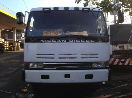 หัวเก๋ง NIssan Diesel UD บิ๊กทั่ม หัวสามใบปัด
